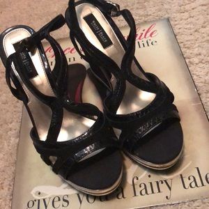 Brand new White House black market wedge size 8